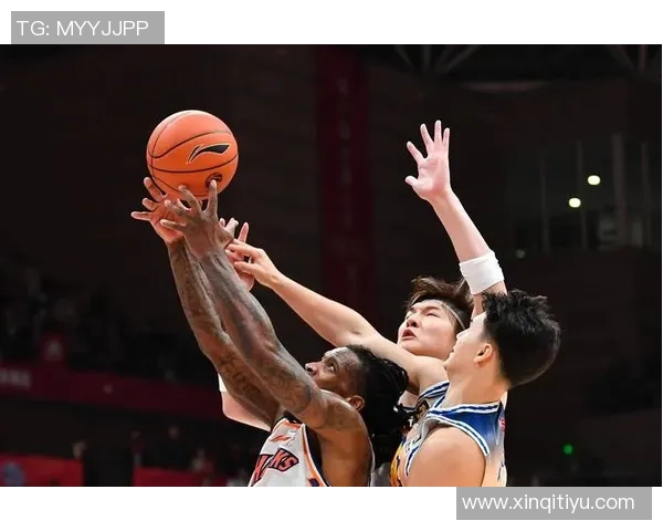 上海篮球队包夹战术的创新与实践分析探讨