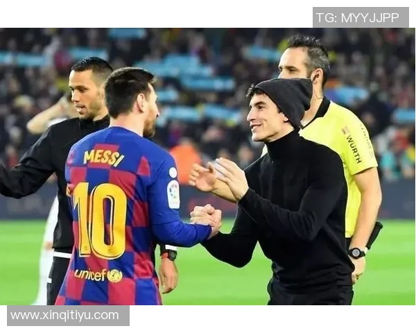 马奎斯与足球明星骑行探险共享激情与友谊的旅程