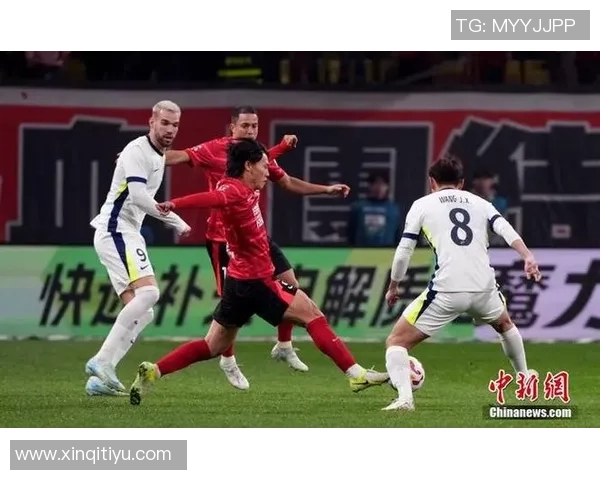 成都与武汉足球队赛后分析双方状态与表现全面解读